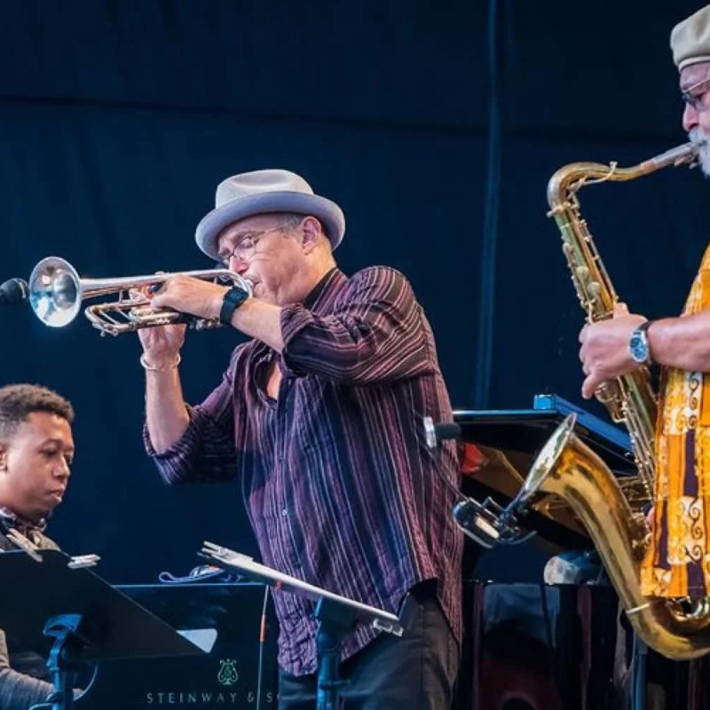 Lawrence Fields performing with Sound Prints in Pori
